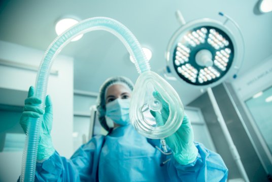 Zabezpieczenie dróg oddechowych – metody i sprzęt medyczny